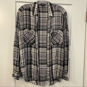 NWOT Express Grey, Black, & White Lightweight Plaid Button Down Shirt